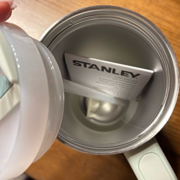 New Stanley 40oz Mist - Picture 5 of 5